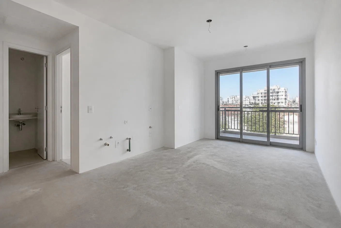 Studio recém-entregue, sem mobiliário